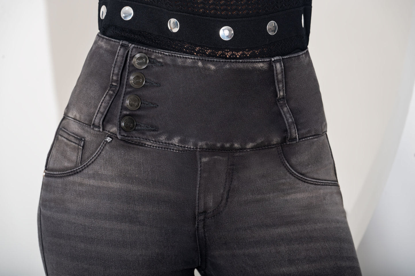 Jean Pretina Alta Control Abdomen - Bota Campana - Gris Oscuro Ref 1759