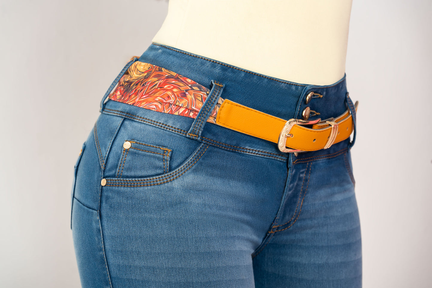 Jean Pretina Alta Control Abdomen - Bota Recta Ref 1856