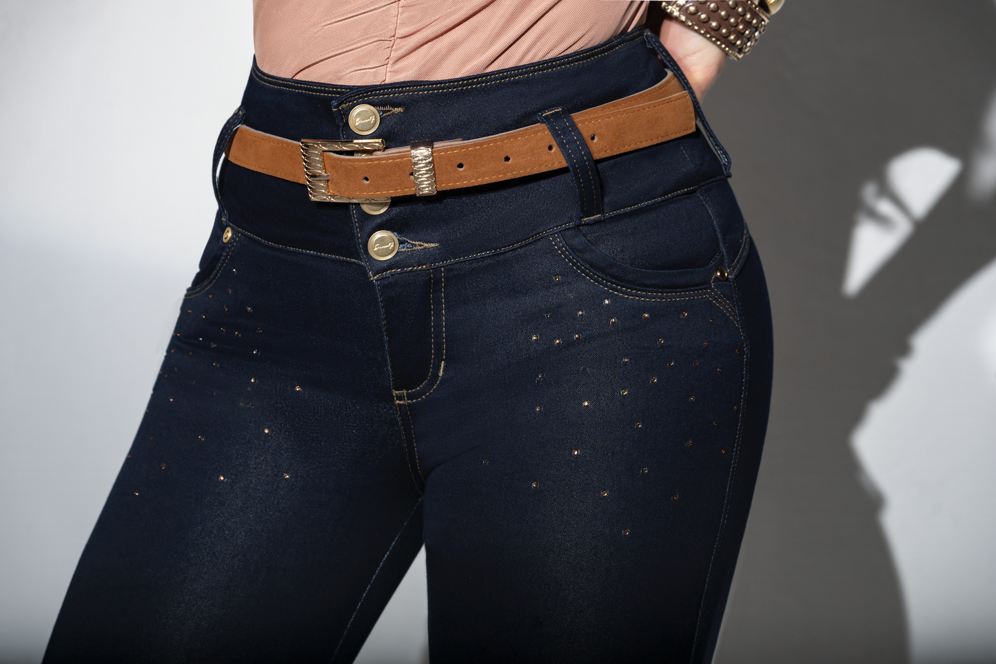 Jean Pretina Alta Control Abdomen - Bota Tubo Ref 1728