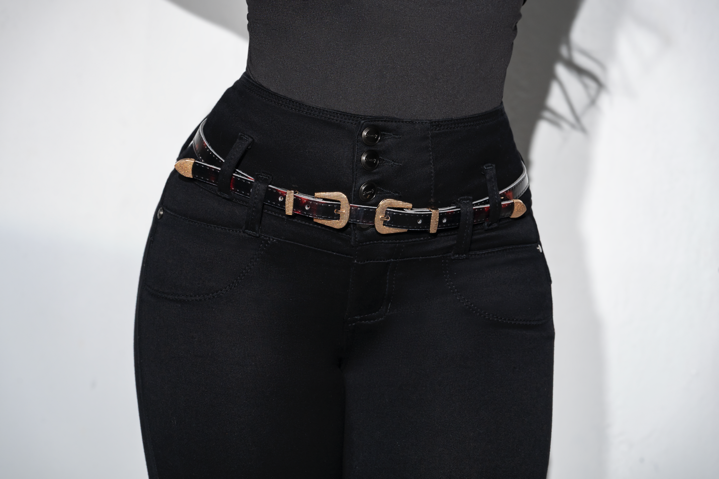 Jean Pretina Alta Control Abdomen - Bota Campana - Negro Ref 1740