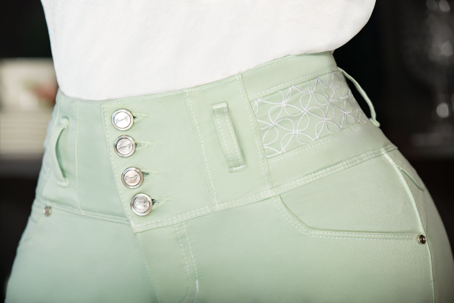 Jean Pretina Alta Control Abdomen - Bota Tubo Tobillero - Verde Pastel Ref 1378