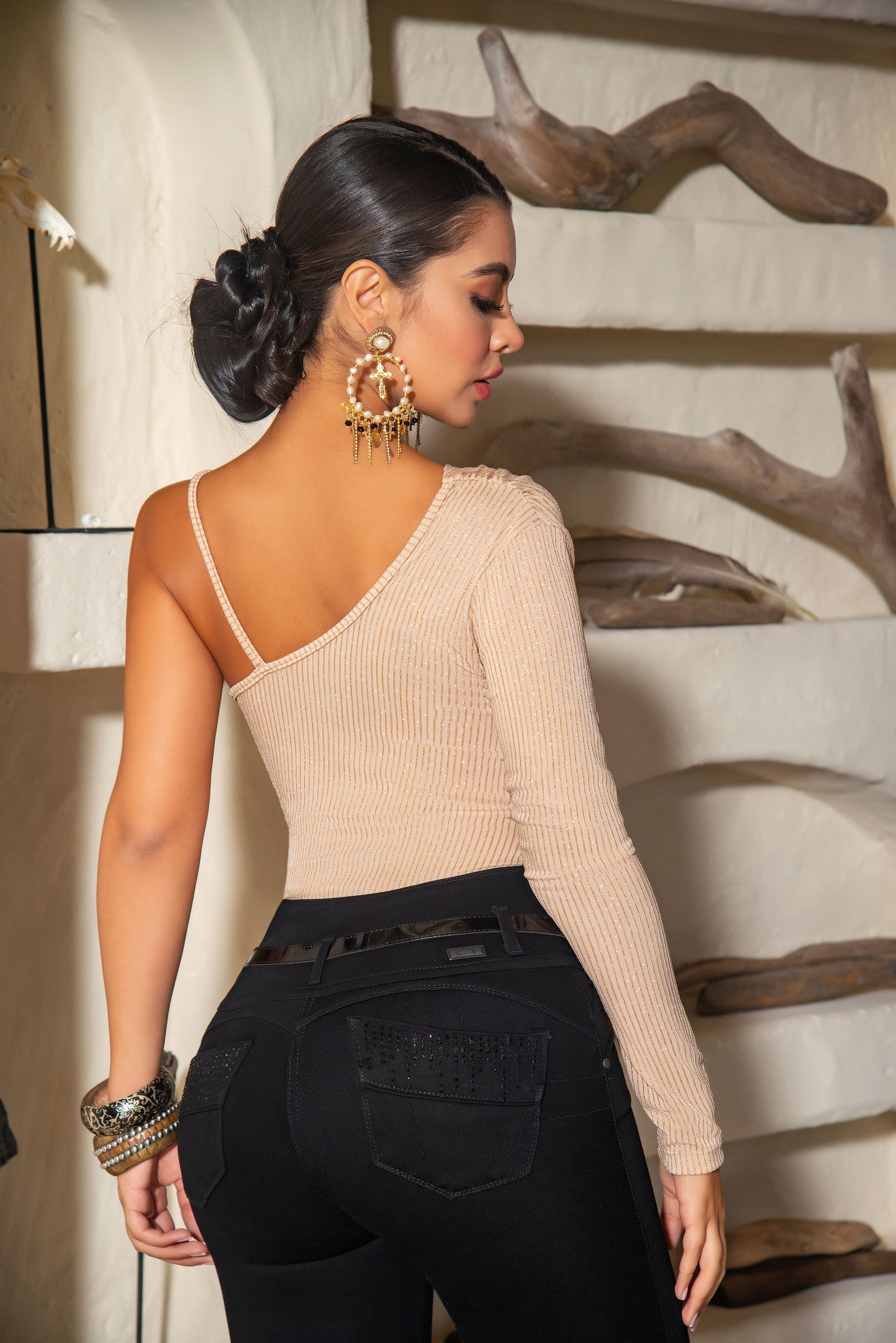 Jean Pretina Alta Control Abdomen - Bota Tubo Tobillero - Negro Ref 1439