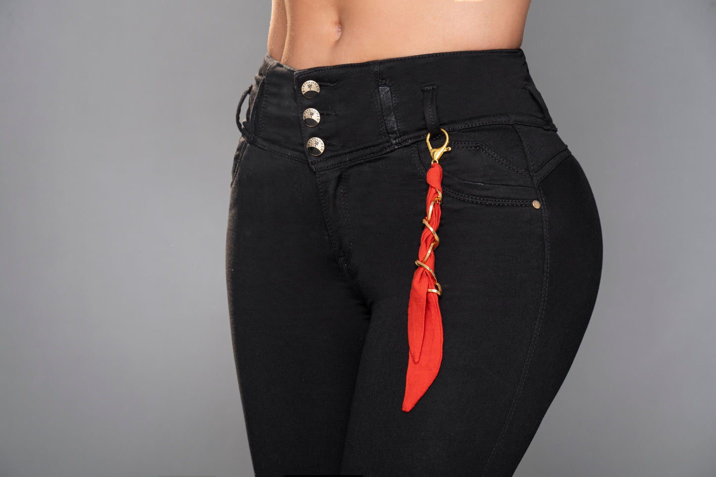Jean Push Up Piel Durazno Bota Tubo Negro Ref 2019