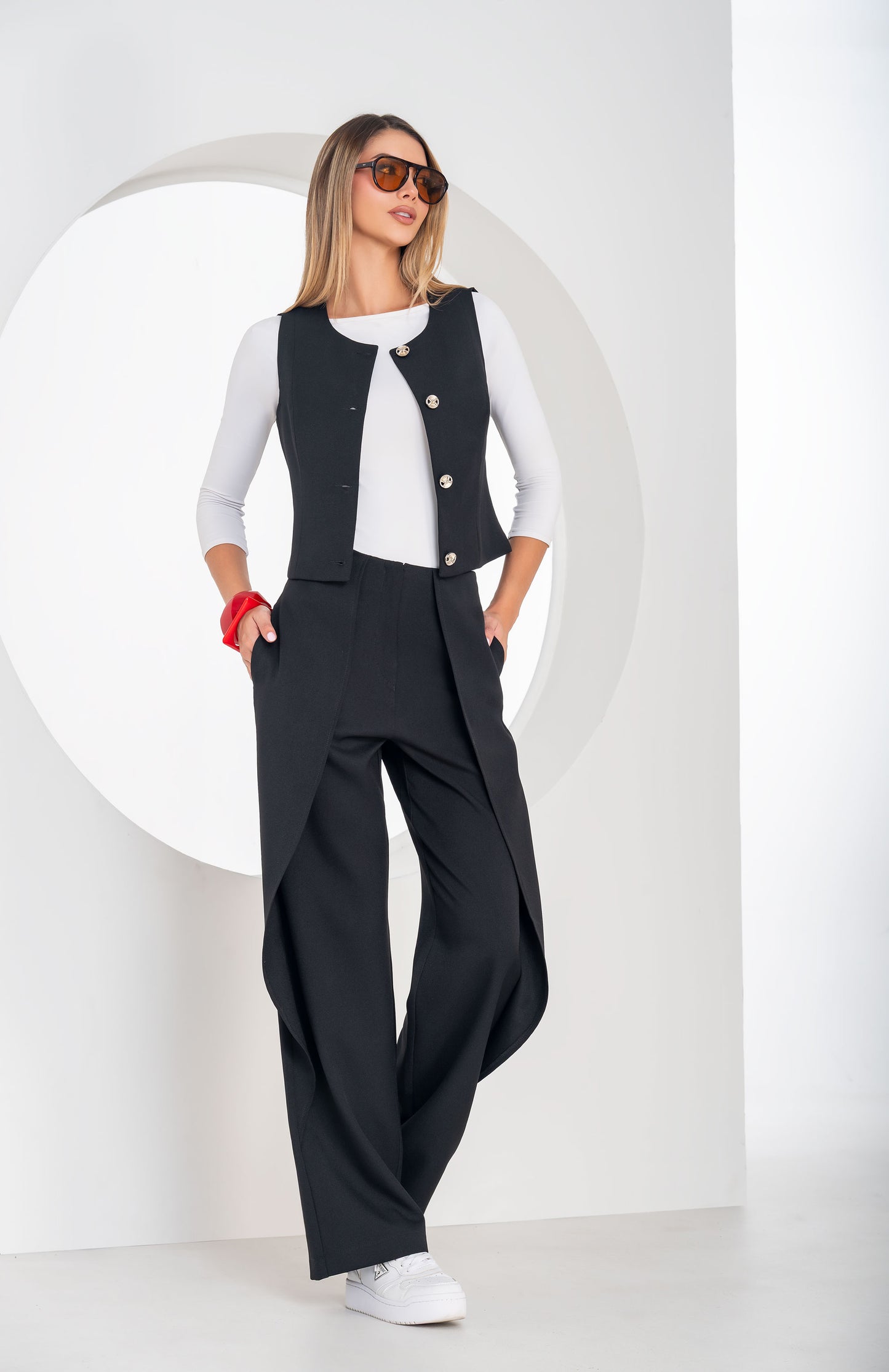 Pantalón Tiro Alto 1 Botón - Bota Palazzo  - Tela Lino Liviano Negro Ref R-019
