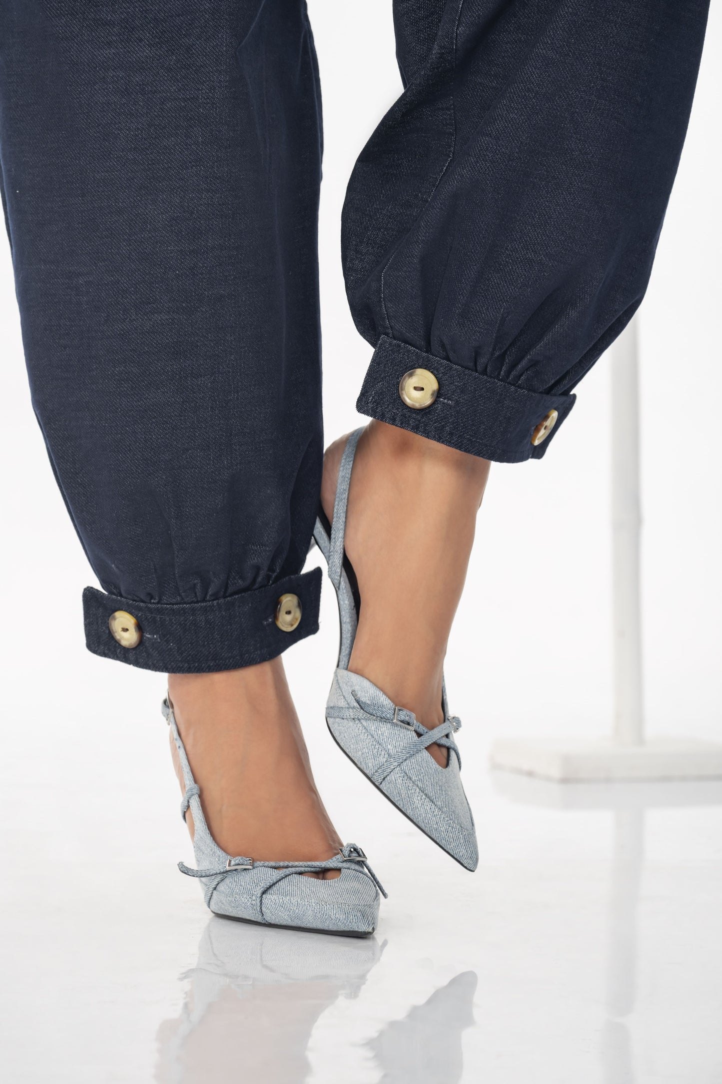 Pantalón Tiro Alto 1 Botón - Bota Aladino - Tela Tencel Gamuza Ref R-034