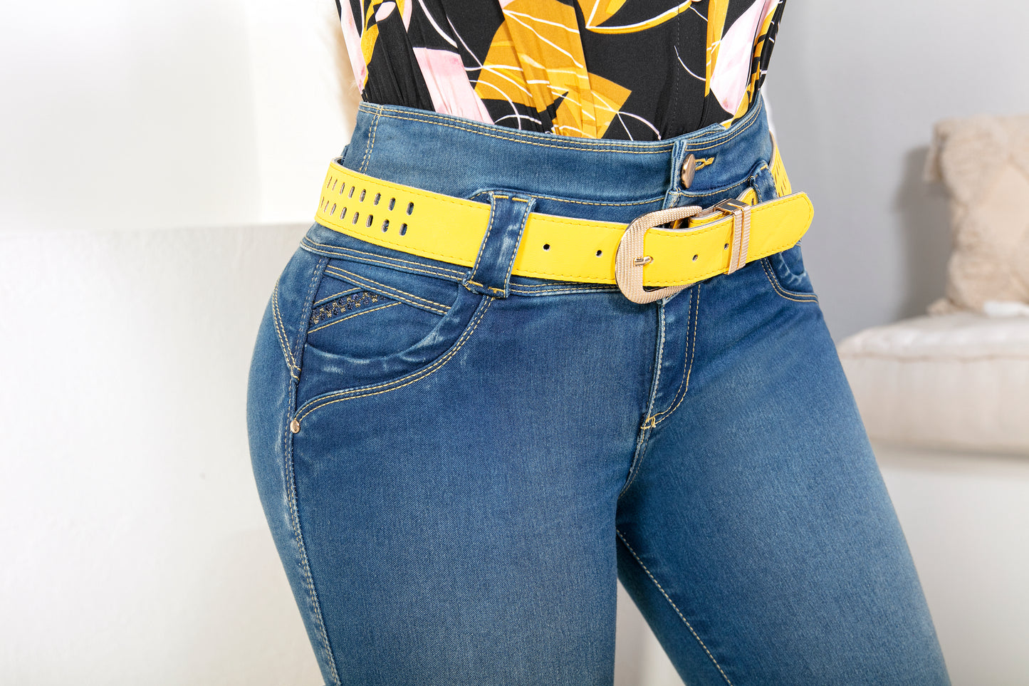 Control Abdomen-Piel De Durazno-Bota Tubo Ref 1501